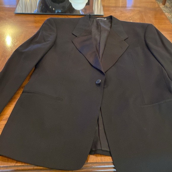 Giorgio Armani Le Collezioni tux - Picture 6 of 7